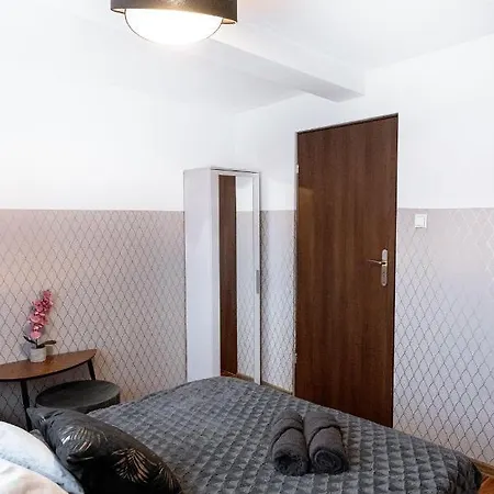 Hostel Clicktheflat Piekna Center