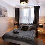 Clicktheflat Piekna Center